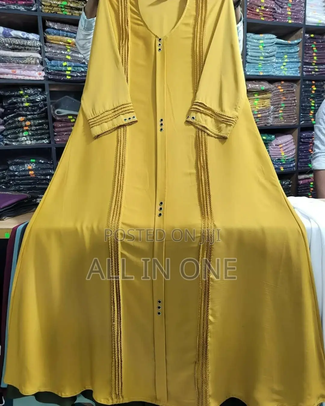 Student Budget Dubai Cherry Borka