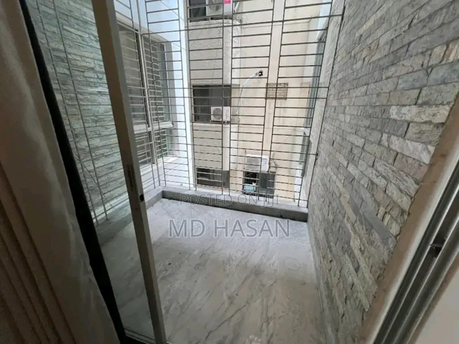 3bdrm Apartment in Semi Furnished for rent