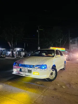 Photo - Toyota Corona 1992 White