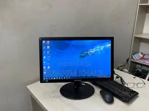 Photo - Samsung 19" Monitor, Resolution (1366x768),Model : S19d300