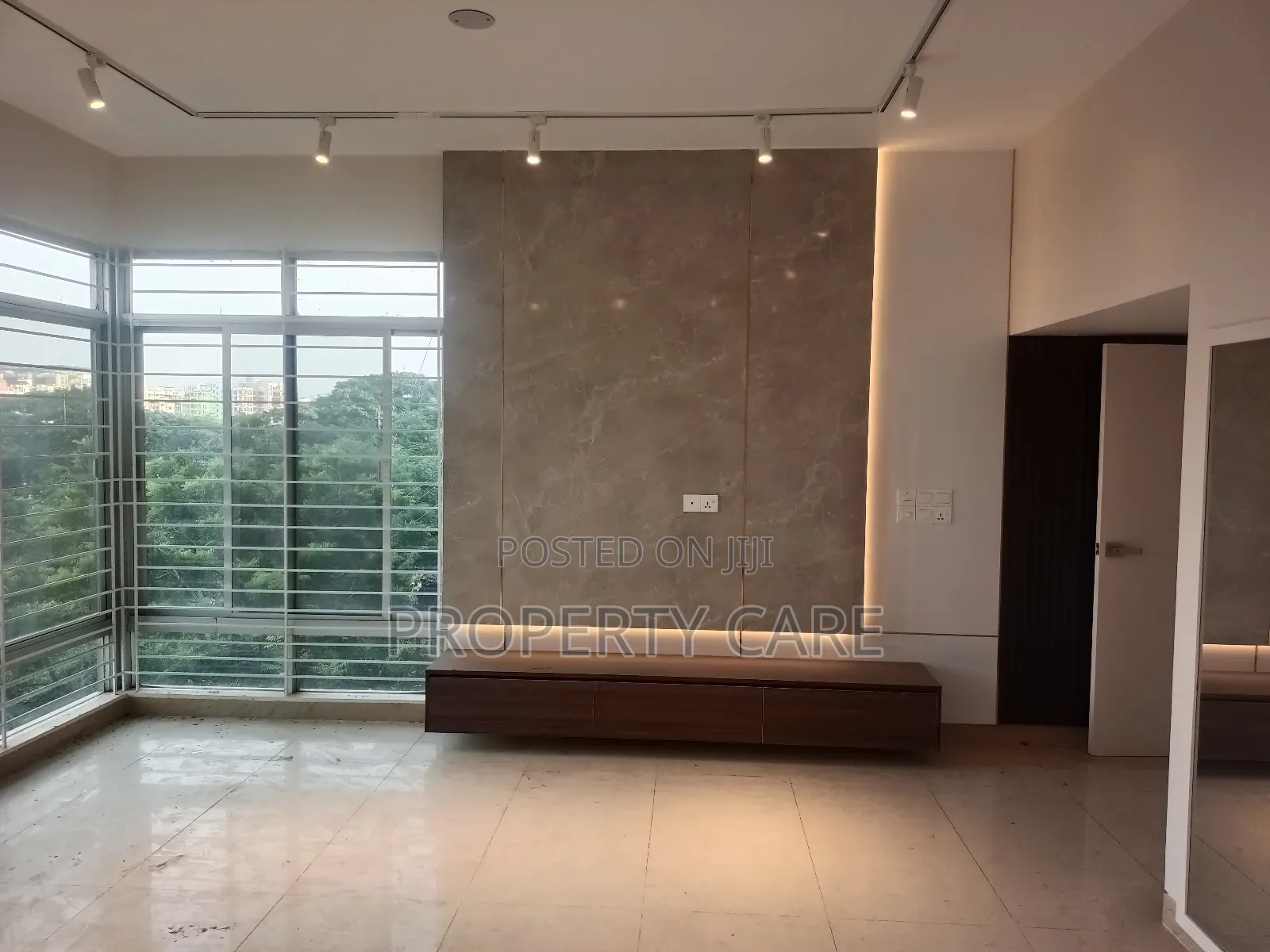 5bdrm Apartment in Gulshan for rent