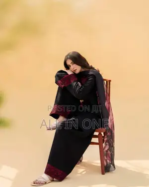 Photo - Embroidery Three Piece Hgujyt Reytg