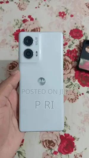 মটোরোলা এজ ৫০ ফিউশন ১২৮ জিবি হোয়াইট