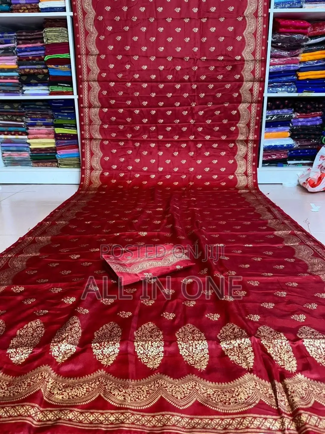 Japani Silk Skin Print Sharee With Blouse Piece