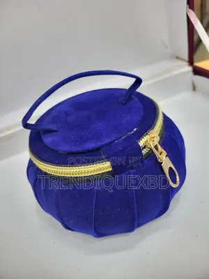 Stylish Velvet Ornament Box – Jewelry Cosmetic Storage Organizer