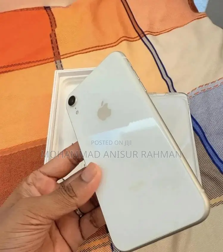 New Apple iPhone XR 64 GB White
