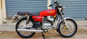 Photo - Yamaha 2002 Red