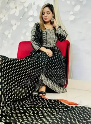 Photo - New Nayra Cut Tho Pis