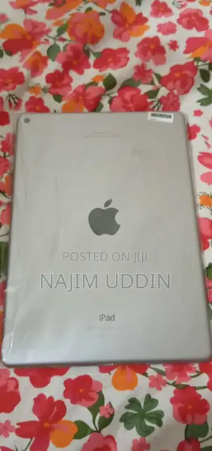 Photo - Apple iPhone SE 16 GB Rose Gold