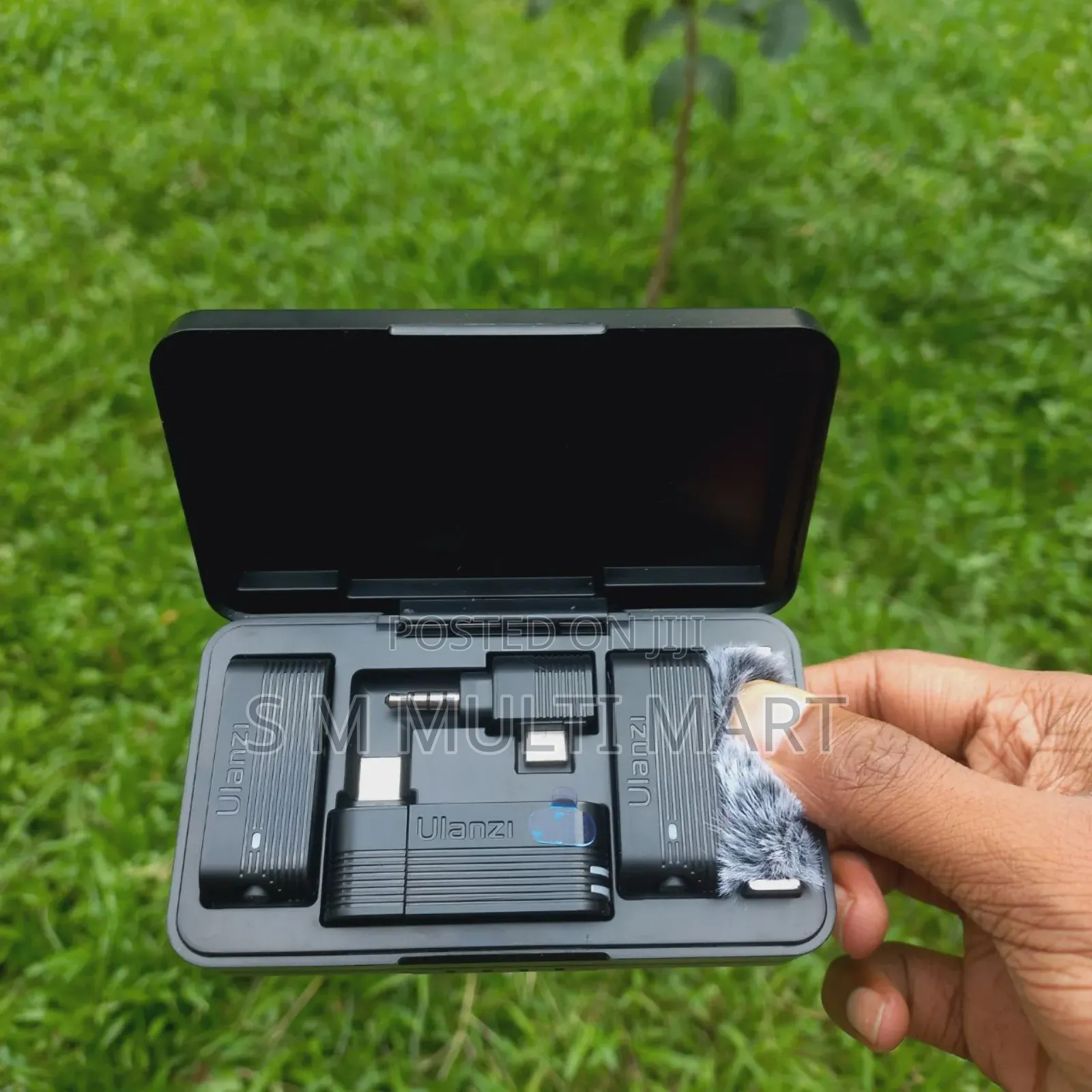 Ulanzi A100 Wireless Lavalier Microphone