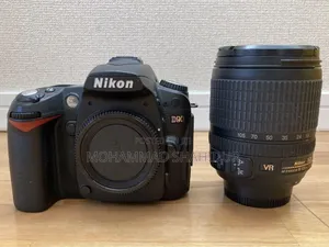 Legendary Nikon D90 DSLR Camera With 18-105mm Vr Lens