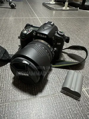 Legendary Nikon D90 DSLR Camera With 18-105mm Vr Lens