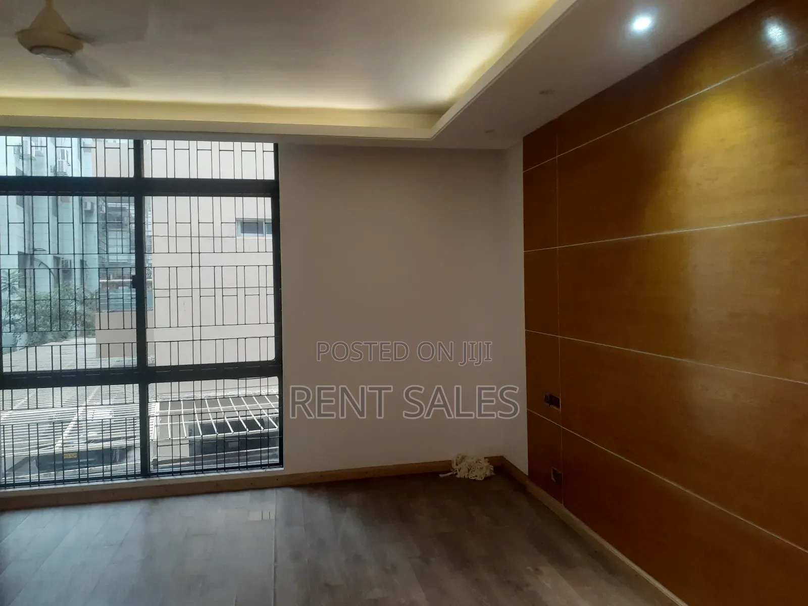 10bdrm House in Gulshan for Sale