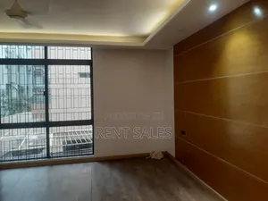 10bdrm House in Gulshan for Sale
