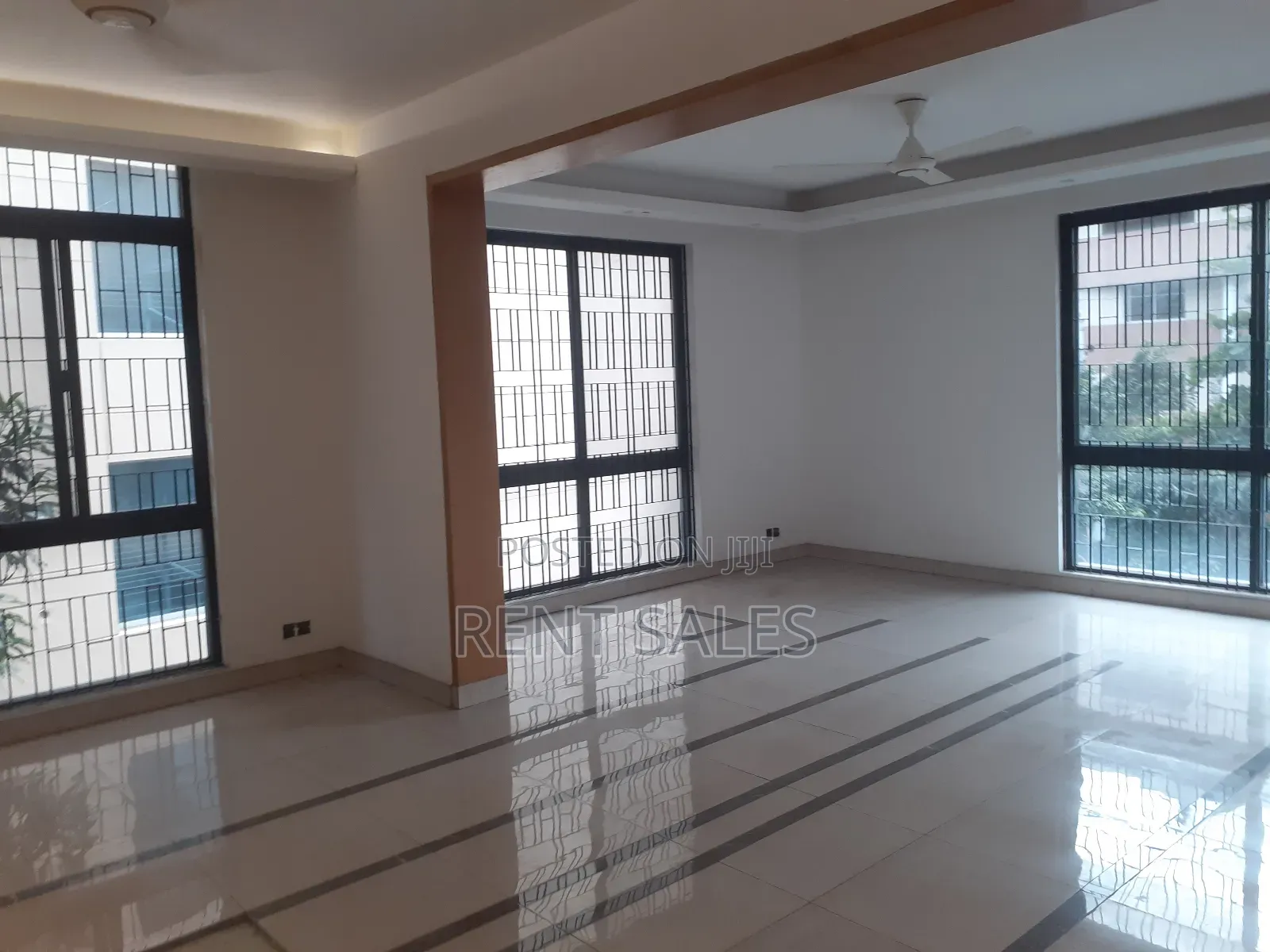 10bdrm House in Gulshan for Sale