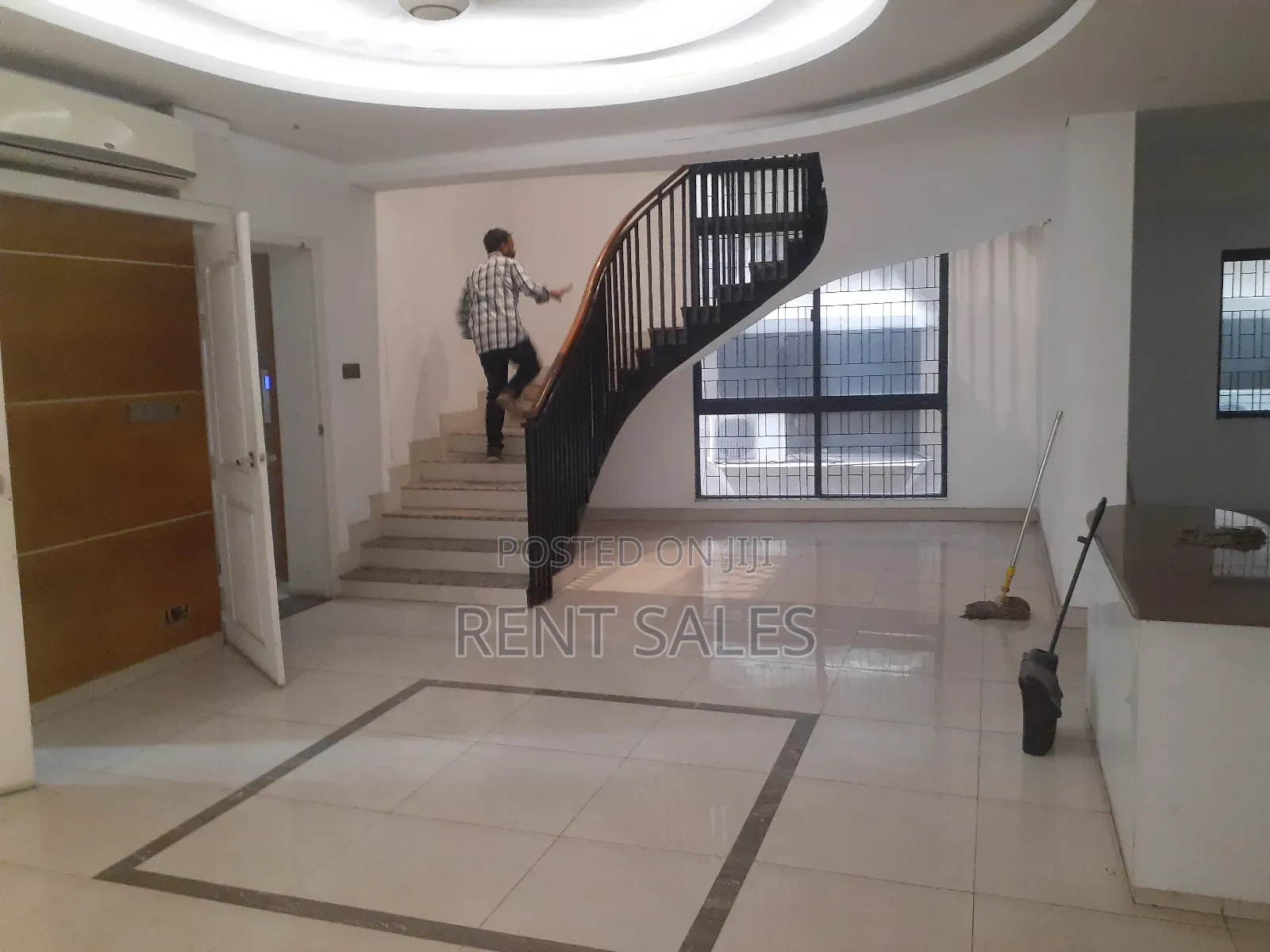 10bdrm House in Gulshan for Sale