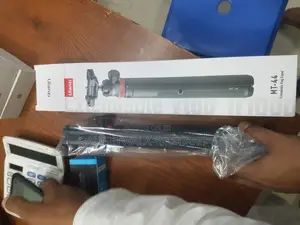 Ulanzi Mt-44 Extendable Vlog Tripod