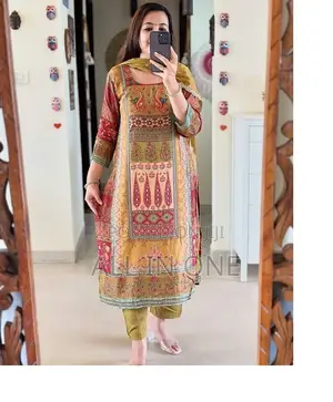 Photo - Digital Print Three Piece Hgbtryh T4eteb