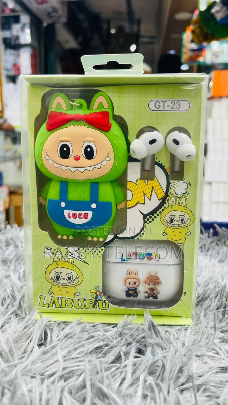 আকর্ষণীয় এয়ারপডস 
 নতুন এয়ারপডস এখন হাতের নাগালে!