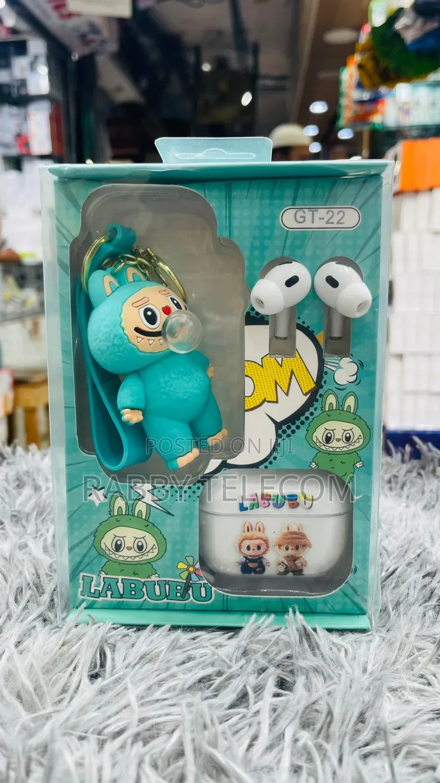 আকর্ষণীয় এয়ারপডস 
 নতুন এয়ারপডস এখন হাতের নাগালে!