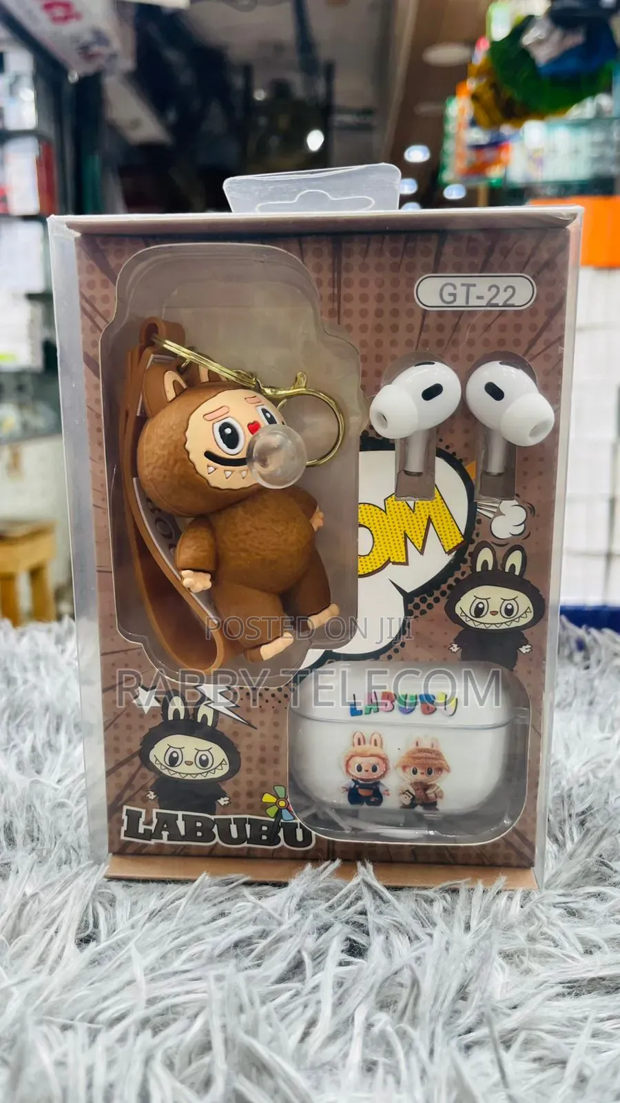 আকর্ষণীয় এয়ারপডস 
 নতুন এয়ারপডস এখন হাতের নাগালে!