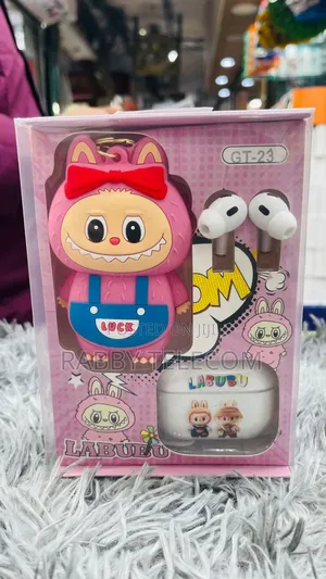 আকর্ষণীয় এয়ারপডস 
 নতুন এয়ারপডস এখন হাতের নাগালে!