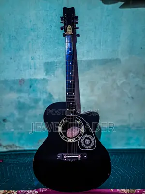 Photo - Acoustic Gitar