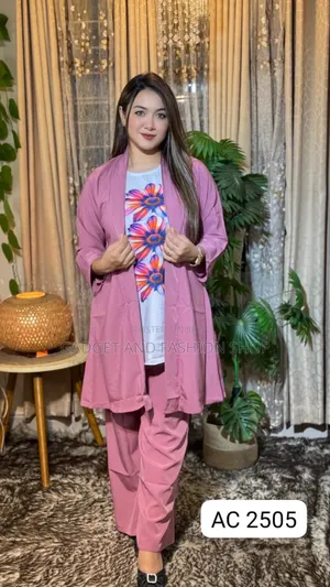 Photo - Tops Pent New Design Collection