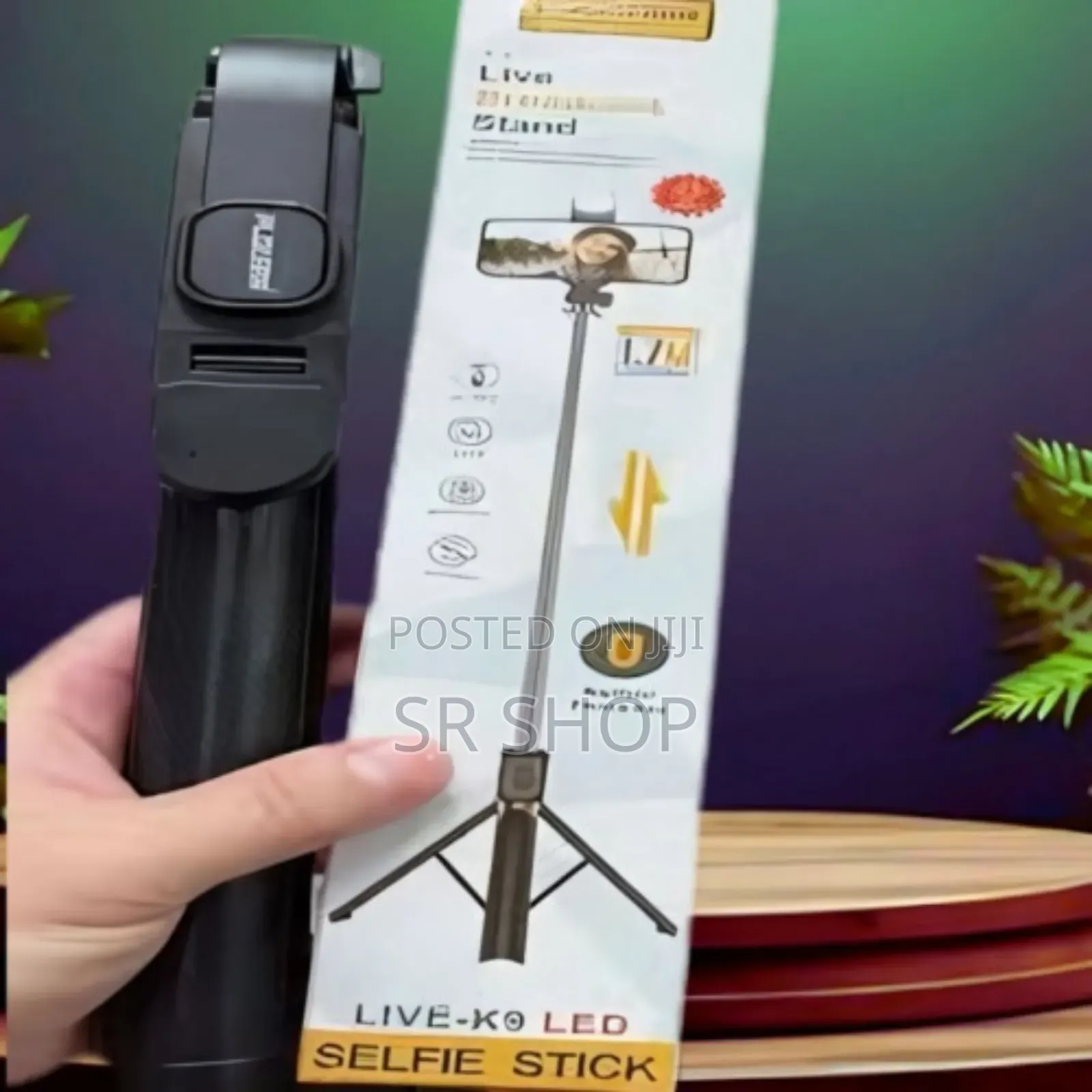 Live- Led 1.7m (5.7 Feet) Live Selfi Stand With Rechargable Light