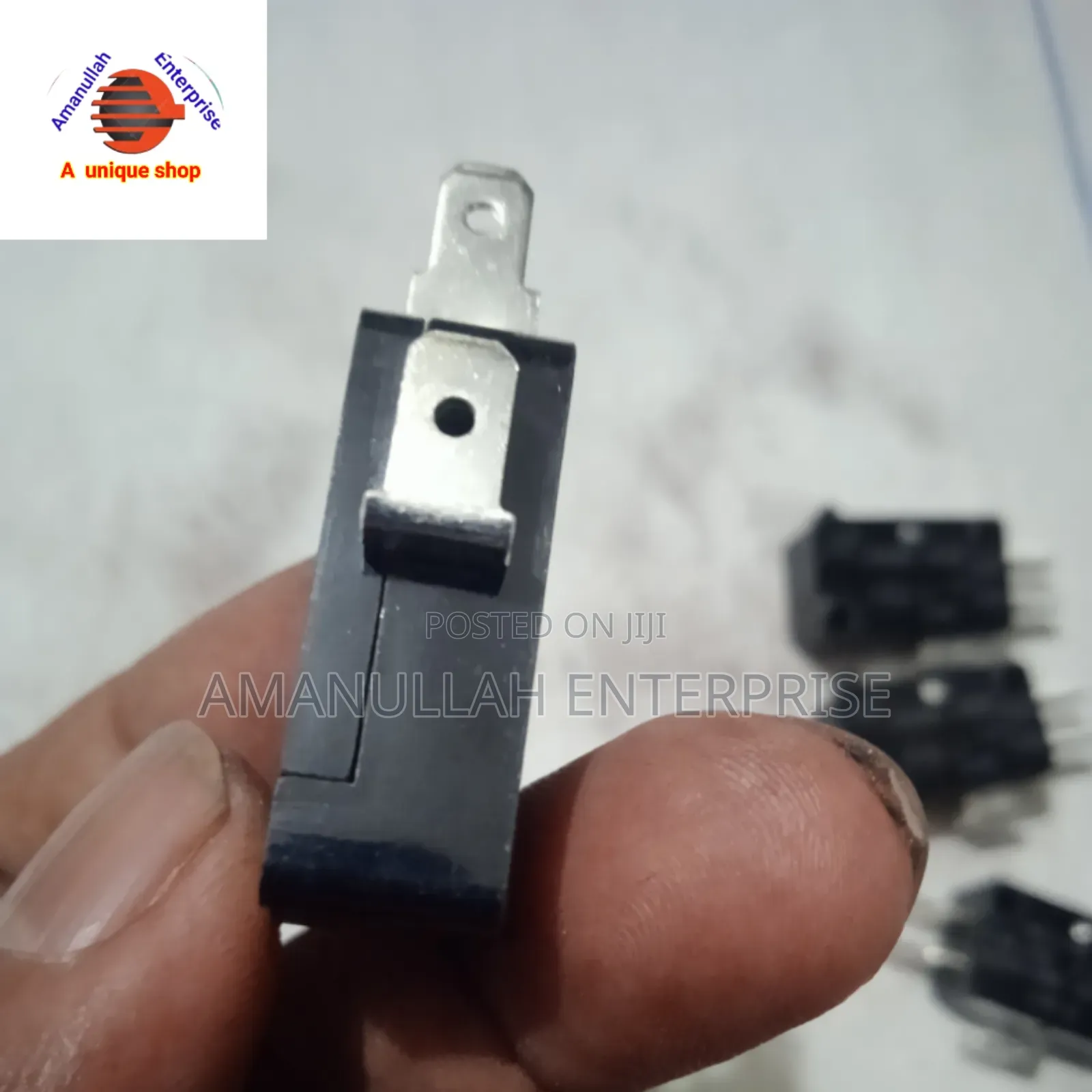 Micro Switch,Often Used in Appliances Like Microwave Ovens.