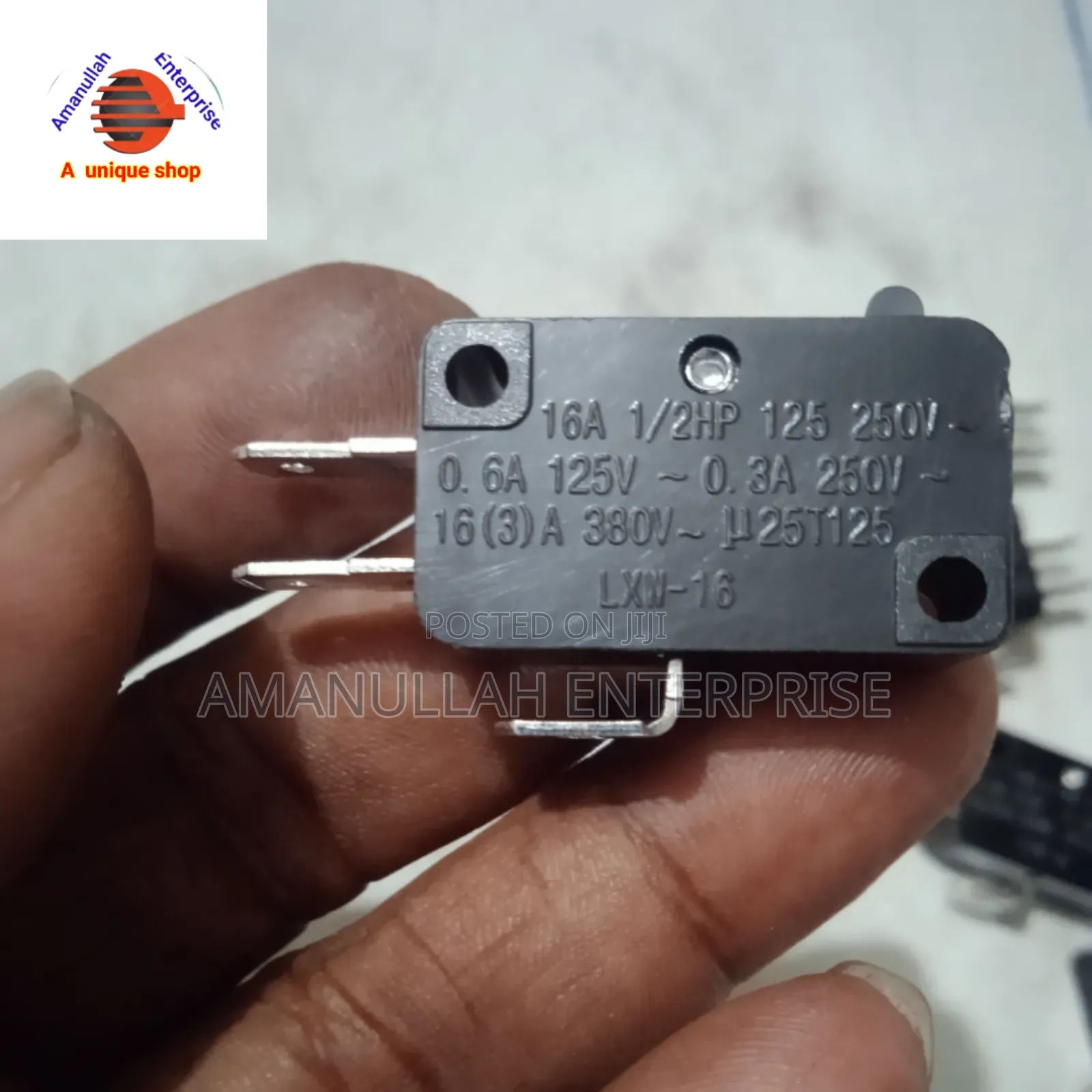 Micro Switch,Often Used in Appliances Like Microwave Ovens.