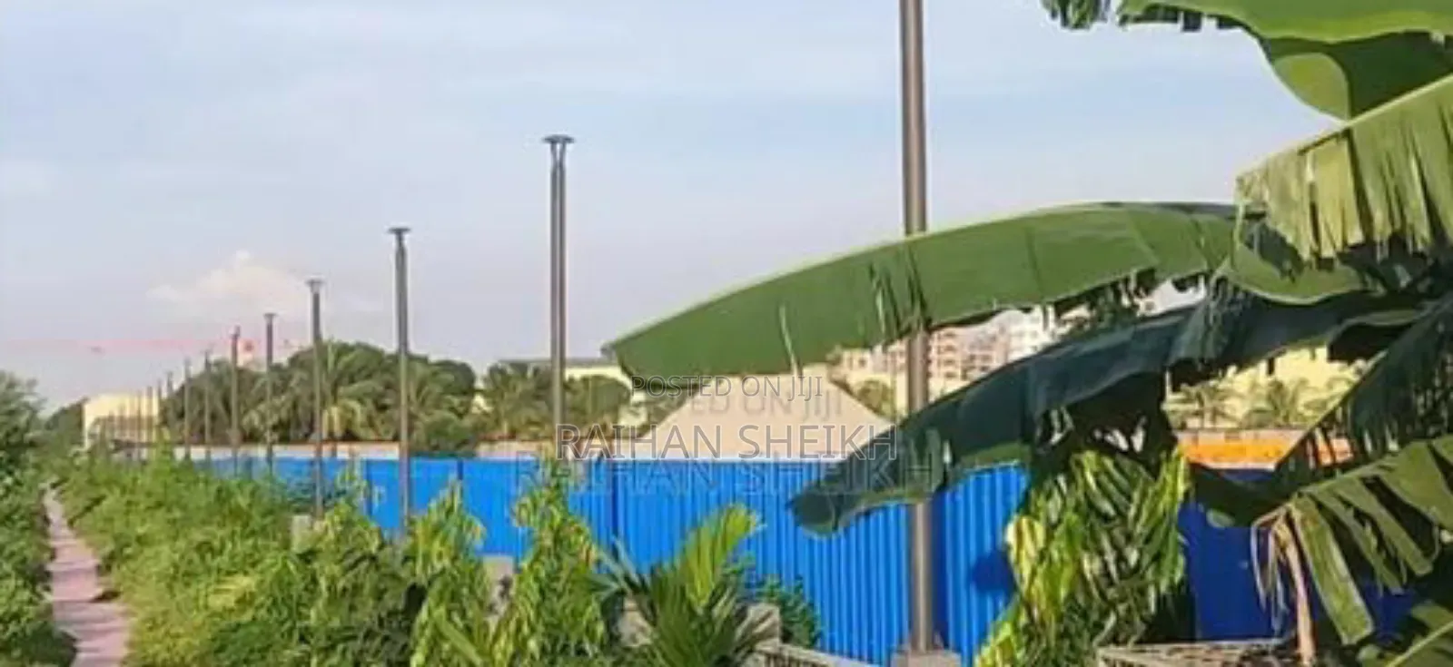 300 Feet Road Side Land, Bashundhara Entry Way Land!