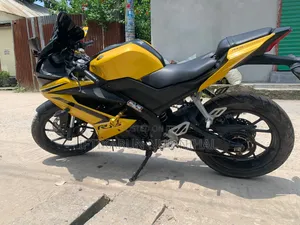 Yamaha R1 2022 Yellow