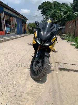 Yamaha R1 2022 Yellow