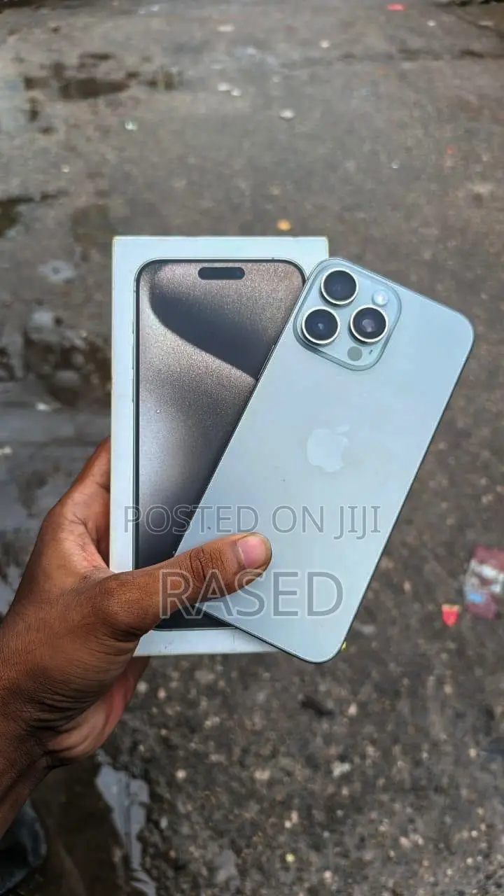 Apple iPhone 15 Pro Max 256 GB Silver