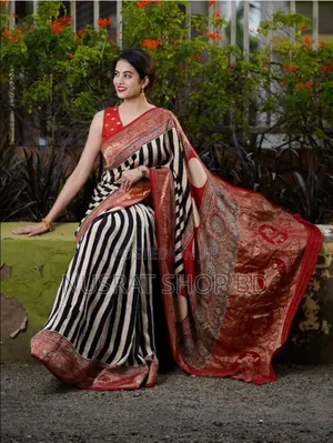 Digital Print Silk Sharee
আকর্ষণীয় ডিজাইন