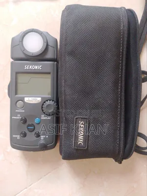 Photo - Sekonic Prodigi Color C-500color Meter
