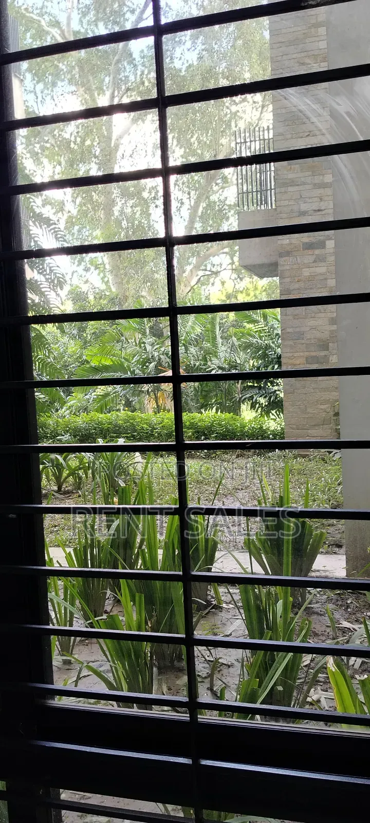 Furnished 4bdrm Apartment in Gulshan for Rent