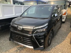 Photo - Toyota Voxy 2020 Black