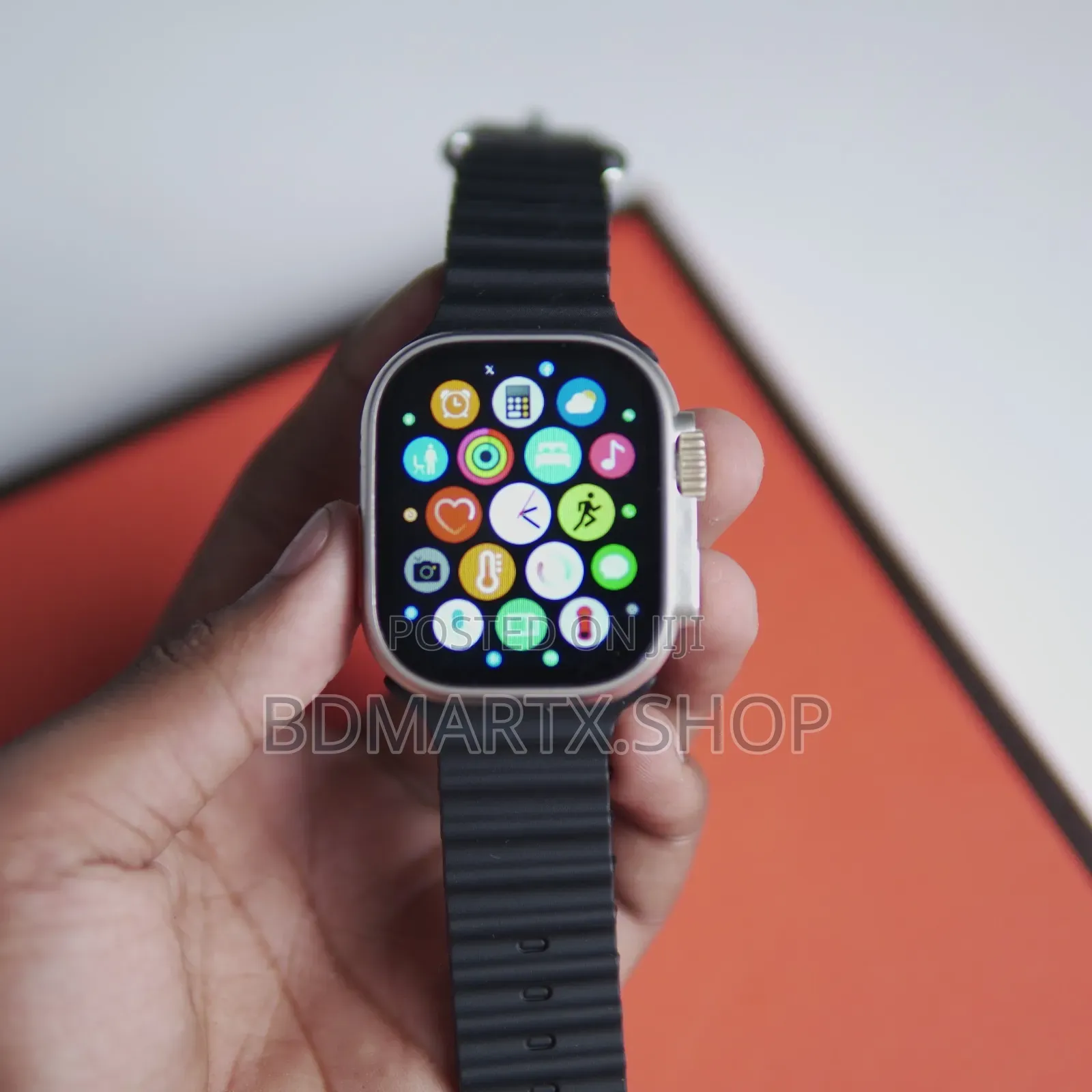 Y80 Ultra Smart Watch 8 Straps