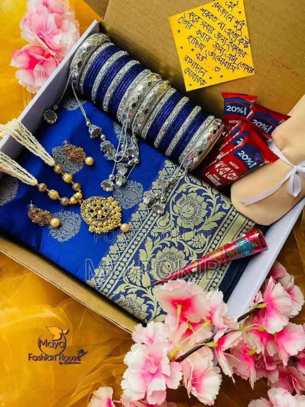 "শাড়ী কম্বো সেট কাতান শাড়ি + ফুল গিফট প্যাক | মাত্র ২০০০ টাকা |