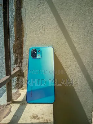Photo - Xiaomi 11 Lite 5G NE 128 GB Blue