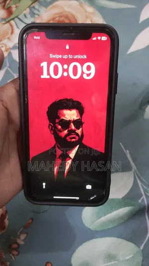 Photo - Apple iPhone 11 64 GB Black