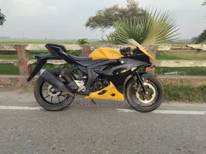 Photo - Suzuki GSR 2023 Yellow