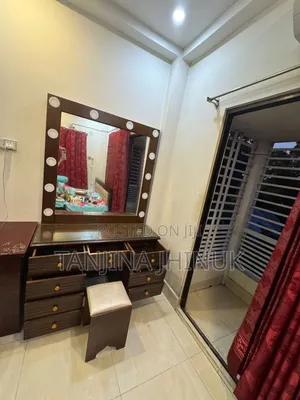 Photo - Dressing Table