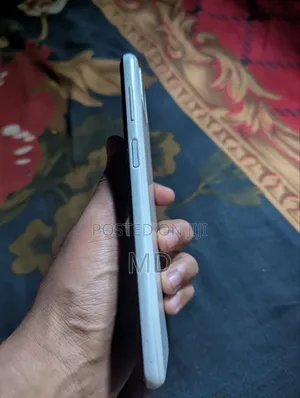 Photo - New Samsung Galaxy A12 64 GB White