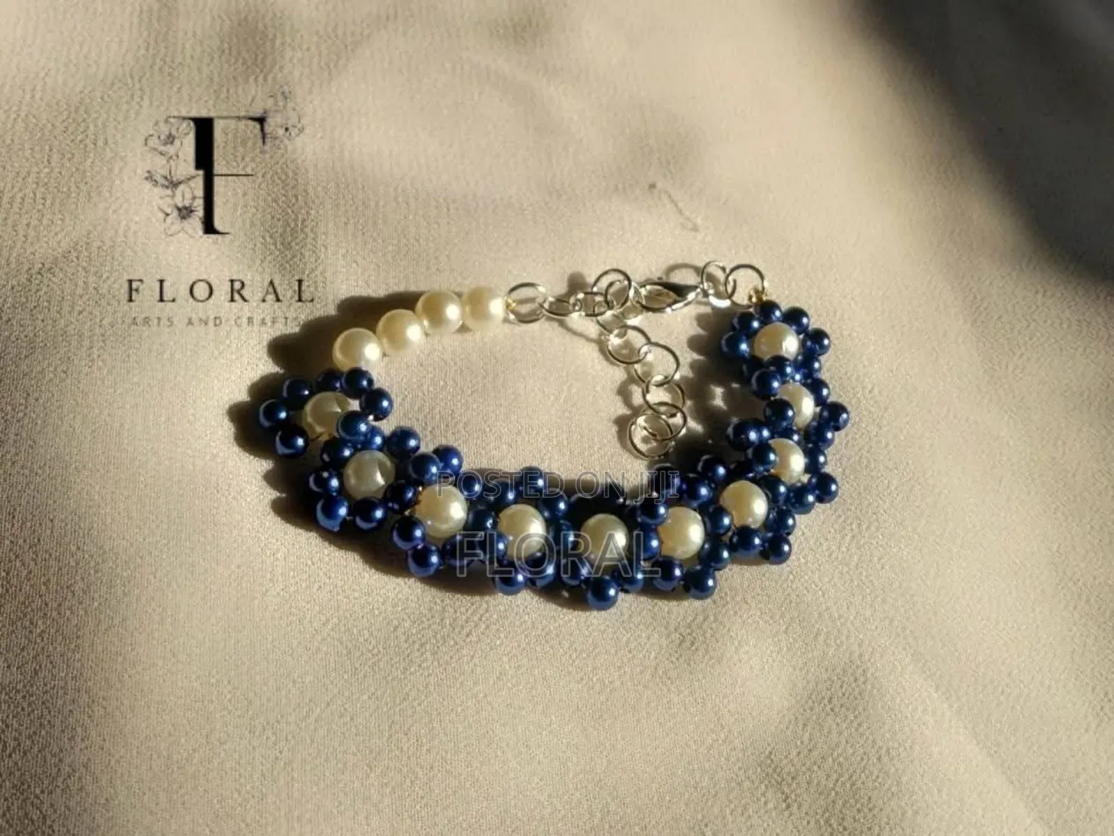 Elegant Flower Beaded Bracelet