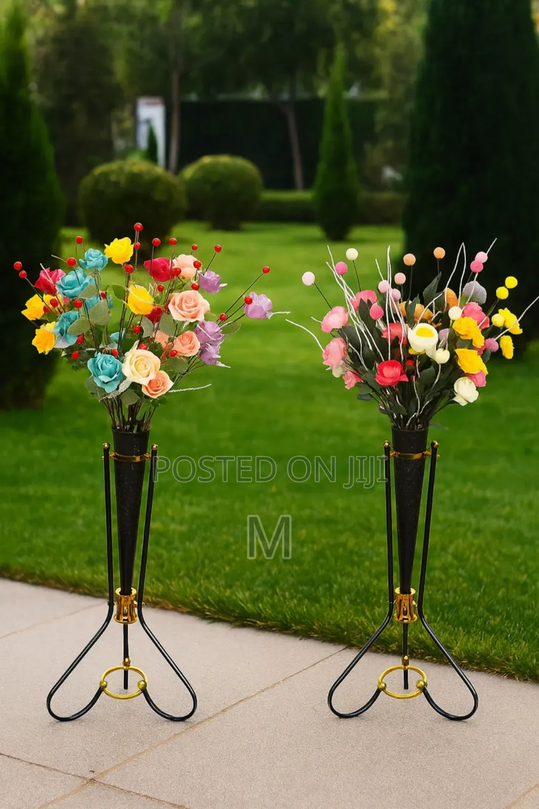 Flower Stand. Metal Net Stand