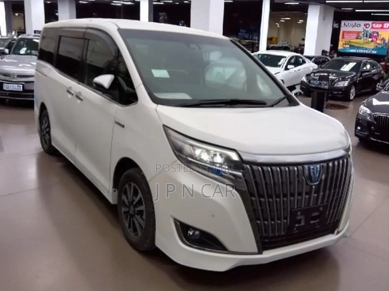 Toyota Esquire 1.8 FWD Hybrid (7 seater) 2019 Pearl