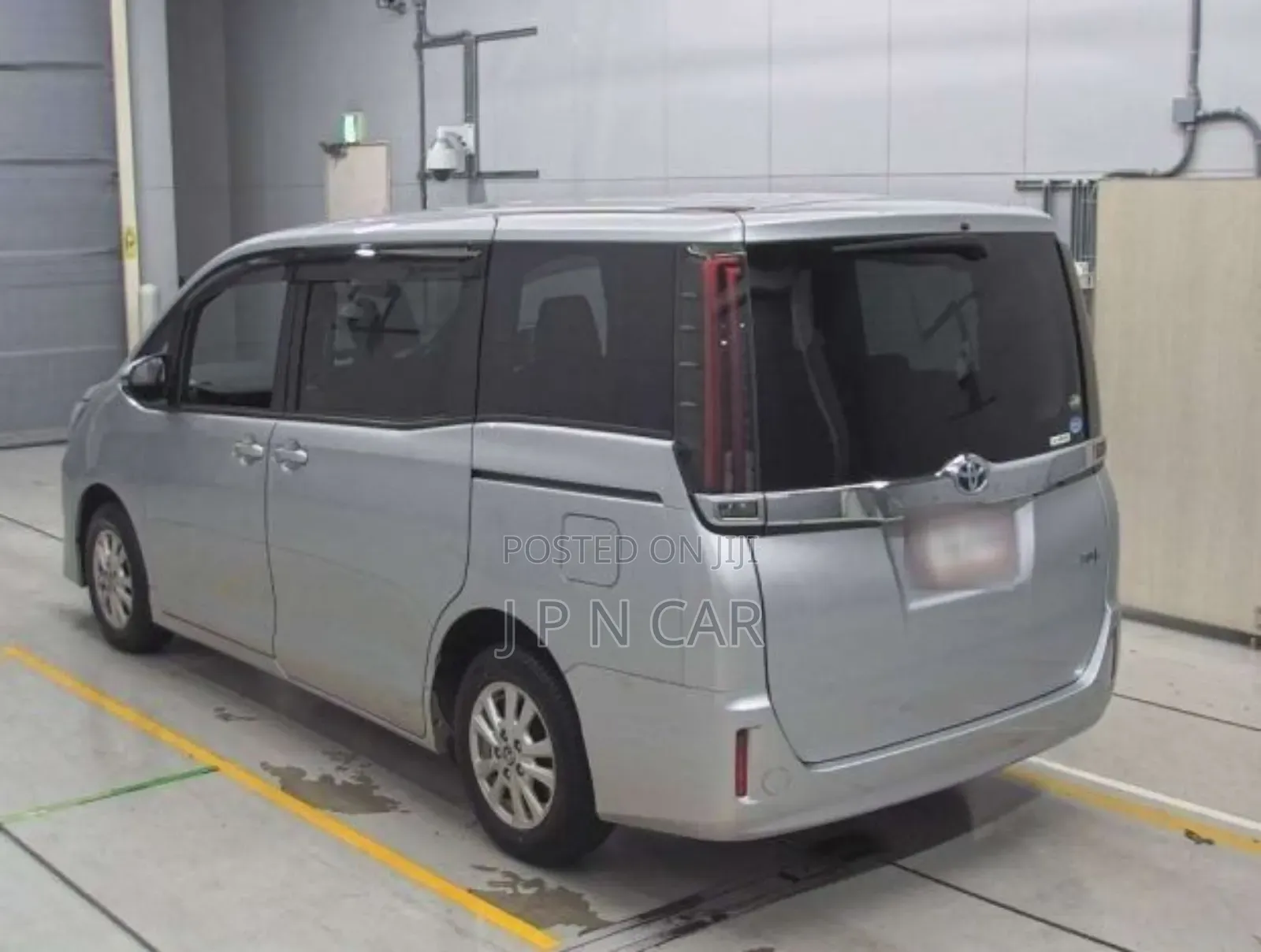 Toyota Noah 1.8 FWD Hybrid (7 Seater) 2020 Silver